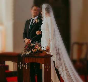 Dress modestly in Church